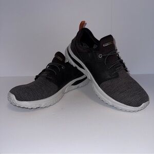 Sketchers Relaxed Fit Solvano Caspian Men’s Comfort Wear Shoes/Sneakers Sz 9.5